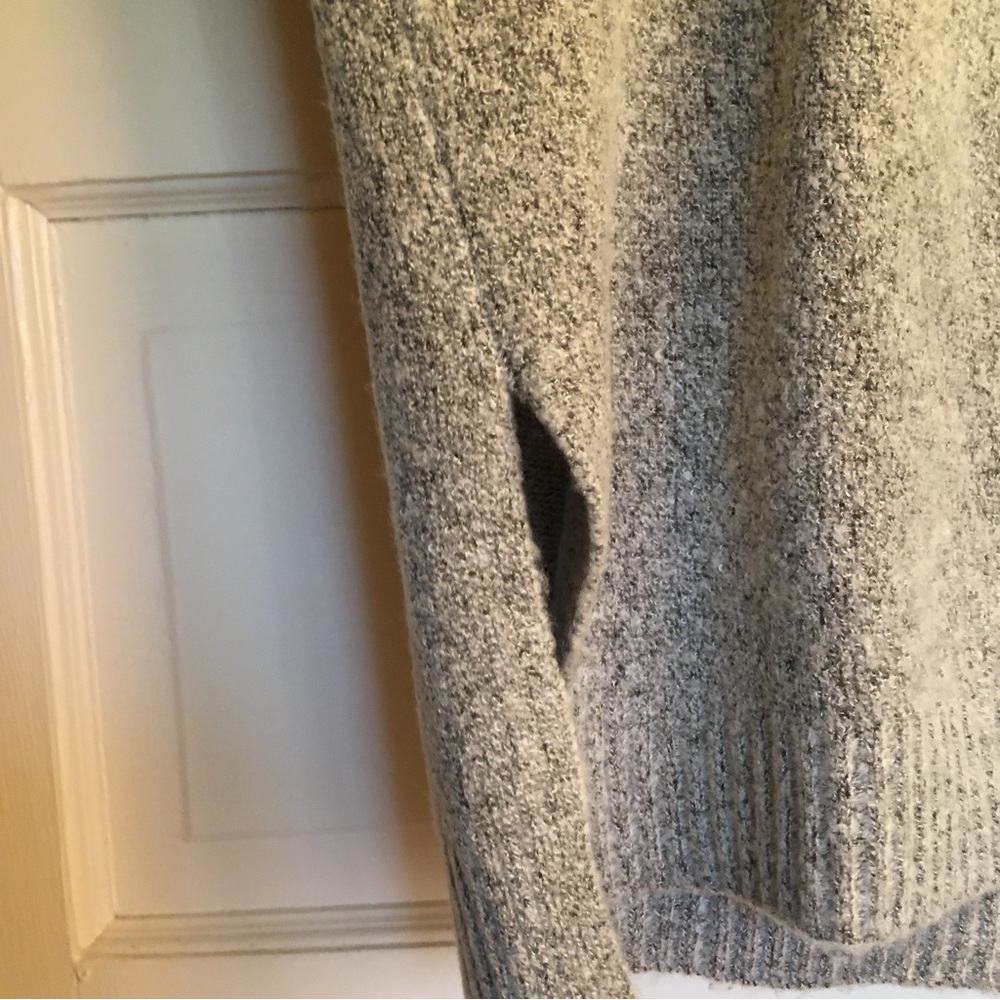 Forever 21 Hoodie Sweater M Like New - Picture 6 of 10